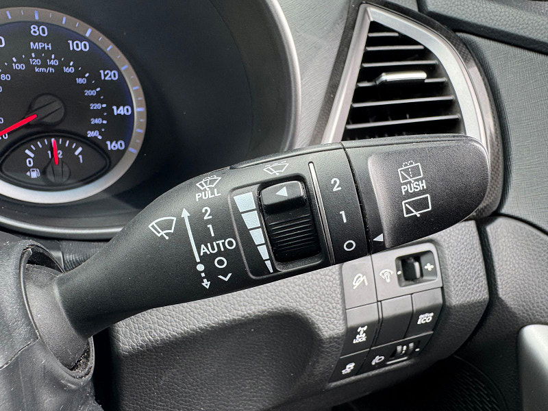 Hyundai Santa Fe 2.2 CRDi Premium SUV 5dr Diesel Auto 4WD Euro 5 (7 seat) (194 bhp) 5dr Automatic 2025