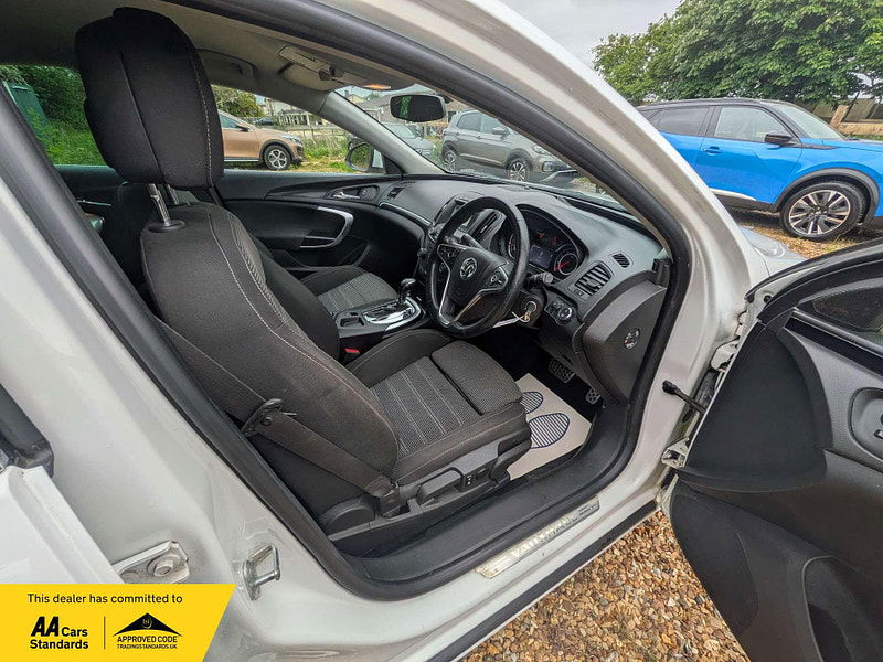 Vauxhall Insignia 1.6 Insignia SRI CDTI Auto 5dr 5dr Automatic 2025