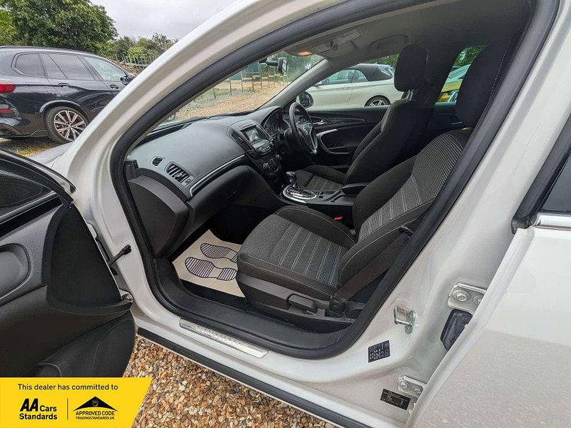 Vauxhall Insignia 1.6 Insignia SRI CDTI Auto 5dr 5dr Automatic 2025