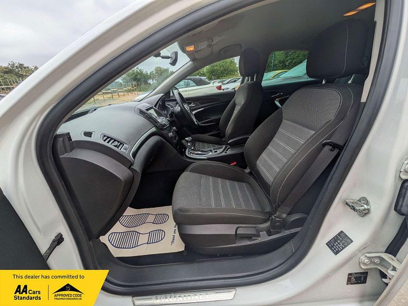 Vauxhall Insignia 1.6 Insignia SRI CDTI Auto 5dr 5dr Automatic 2025