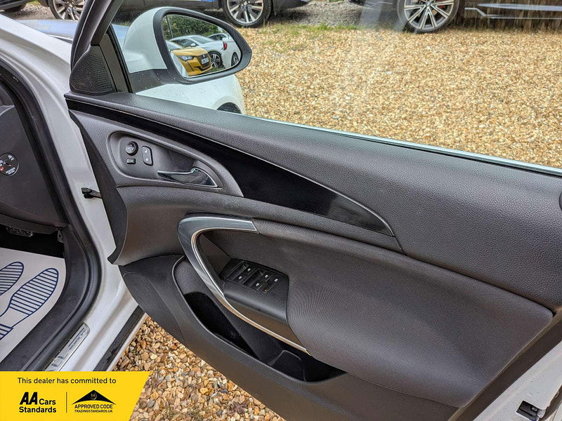 Vauxhall Insignia 1.6 Insignia SRI CDTI Auto 5dr 5dr Automatic 2025