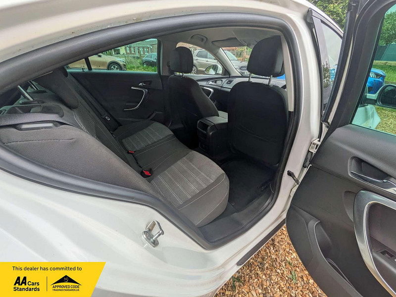 Vauxhall Insignia 1.6 Insignia SRI CDTI Auto 5dr 5dr Automatic 2025