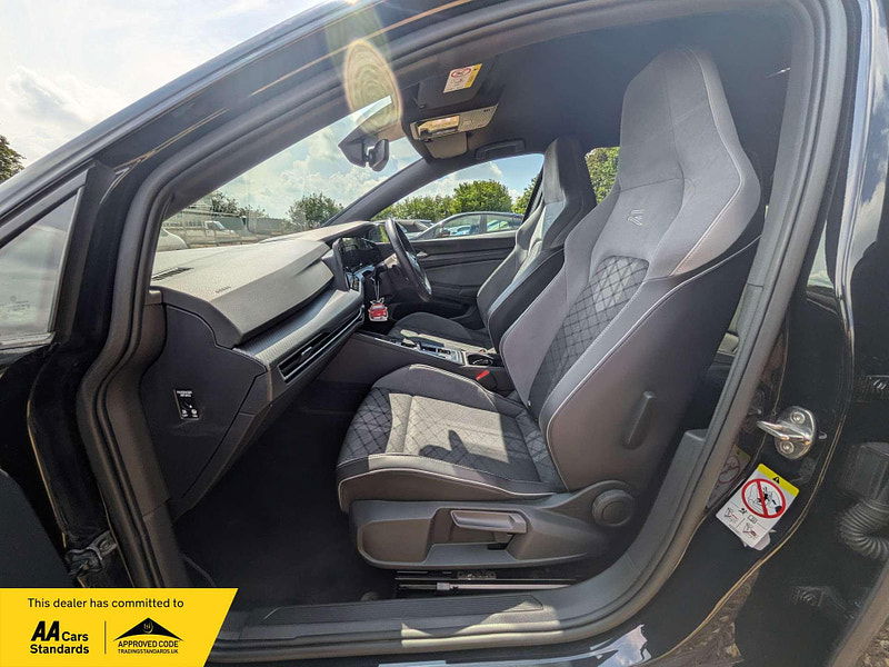 Volkswagen Golf 1.5 Golf R-Line eTSI Semi-Auto 5dr 5dr Automatic 2025