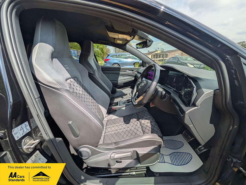 Volkswagen Golf 1.5 Golf R-Line eTSI Semi-Auto 5dr 5dr Automatic 2025