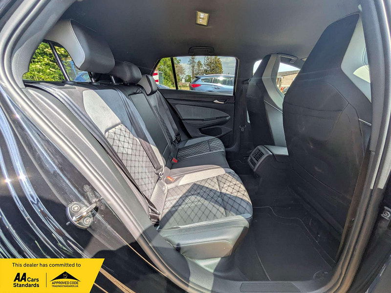 Volkswagen Golf 1.5 Golf R-Line eTSI Semi-Auto 5dr 5dr Automatic 2025