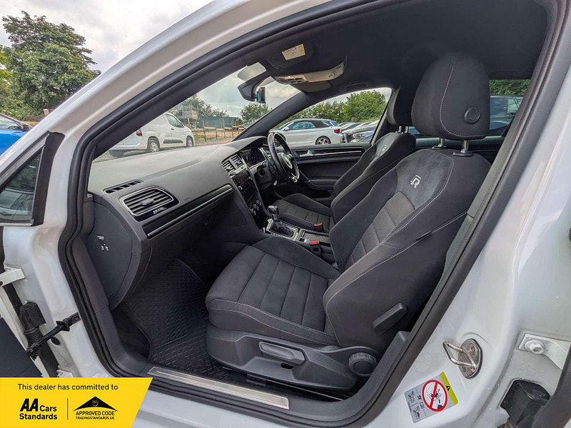 Volkswagen Golf 2.0 Golf R TSi Semi-Auto 4WD 5dr 5dr Automatic 2025