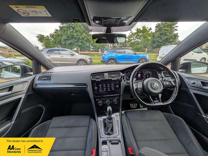 Volkswagen Golf 2.0 Golf R TSi Semi-Auto 4WD 5dr 5dr Automatic 2025