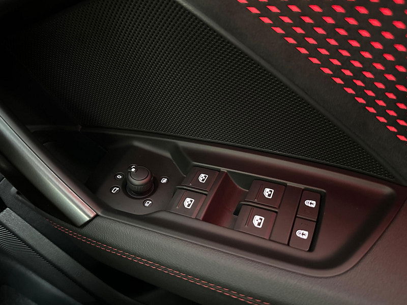 Audi RS3 2.5 TFSI Carbon Vorsprung S Tronic quattro Euro 6 (s/s) 4dr 4dr Automatic 2025