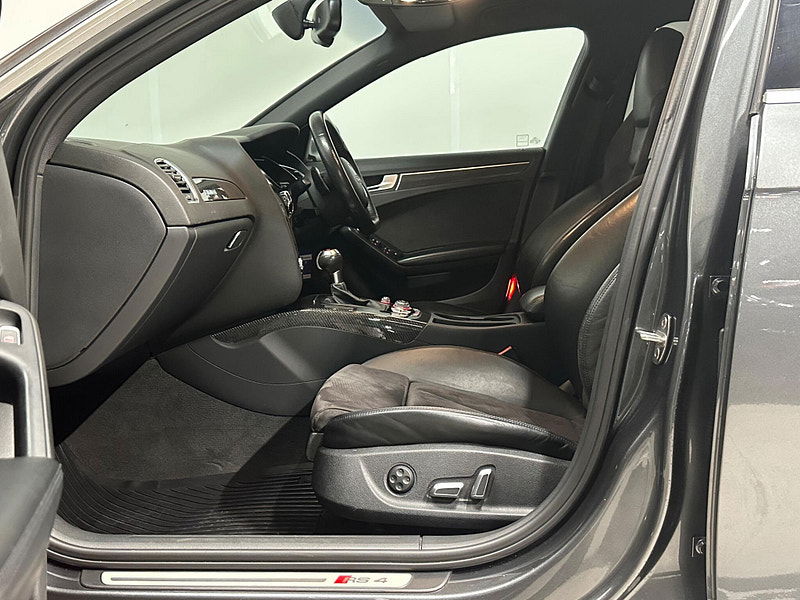 Audi RS4 Avant 4.2 FSI V8 S Tronic quattro Euro 5 5dr 5dr Automatic 2026