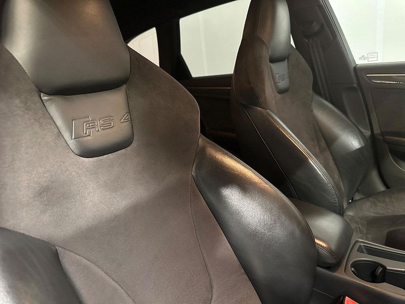 Audi RS4 Avant 4.2 FSI V8 S Tronic quattro Euro 5 5dr 5dr Automatic 2026