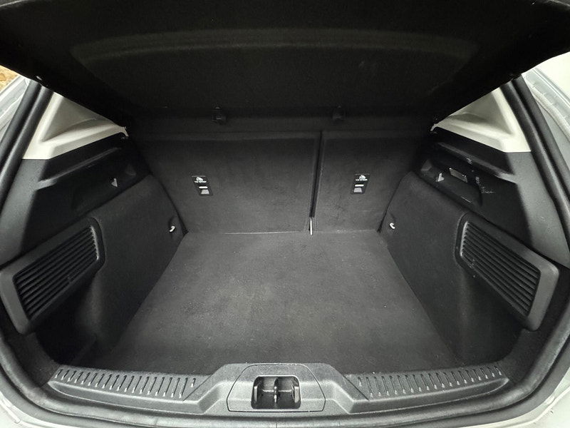 Ford Focus 1.0T EcoBoost Zetec Euro 6 (s/s) 5dr 5dr Manual 2025