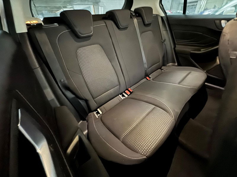 Ford Focus 1.0T EcoBoost Zetec Euro 6 (s/s) 5dr 5dr Manual 2025