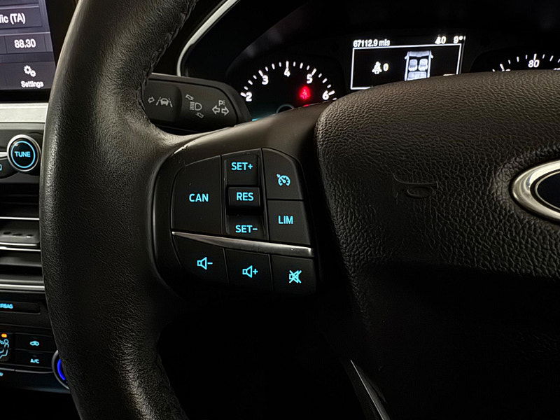 Ford Focus 1.0T EcoBoost Zetec Euro 6 (s/s) 5dr 5dr Manual 2025