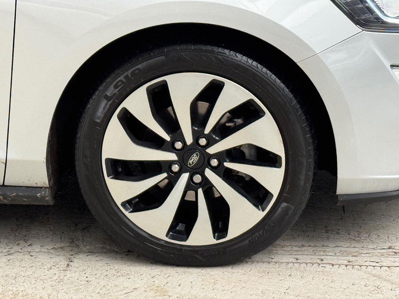 Ford Focus 1.0T EcoBoost Zetec Euro 6 (s/s) 5dr 5dr Manual 2025