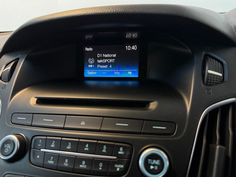 Ford Focus 1.0T EcoBoost Zetec S Euro 6 (s/s) 5dr 5dr Manual 2025