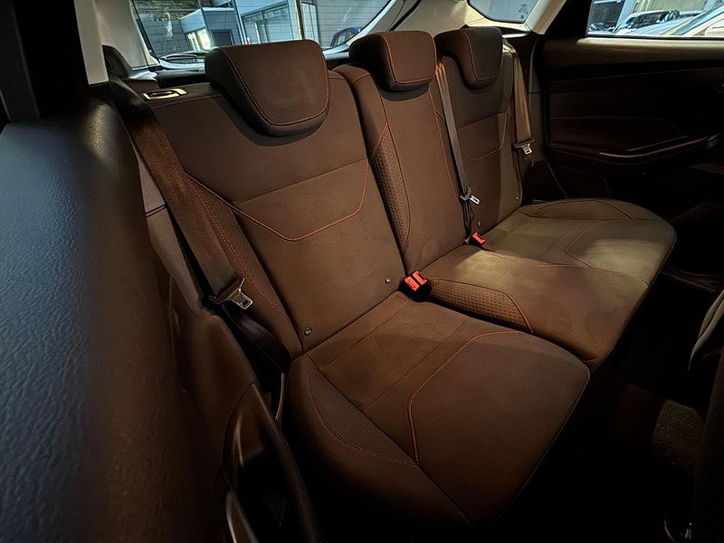 Ford Focus 1.0T EcoBoost Zetec S Euro 6 (s/s) 5dr 5dr Manual 2025