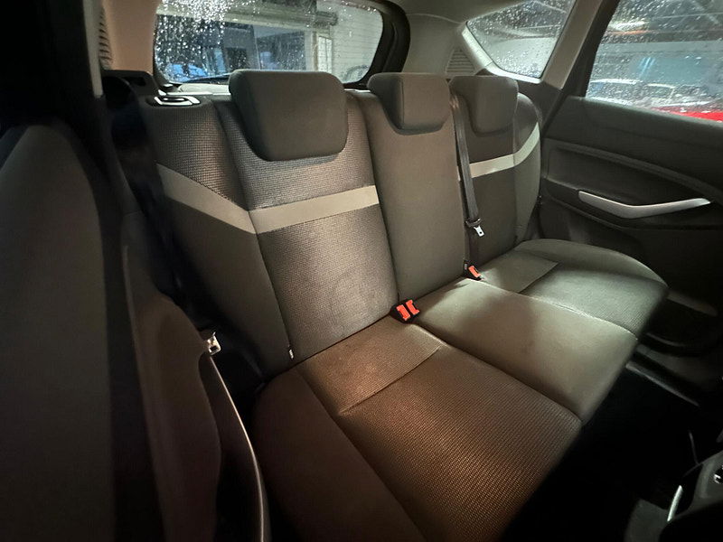 Ford Kuga 2.0 TDCi Zetec 2WD Euro 5 5dr 5dr Manual 2025