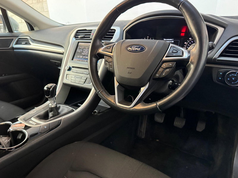 Ford Mondeo 2.0 TDCi ECOnetic Zetec Euro 6 (s/s) 5dr 5dr Manual 2026