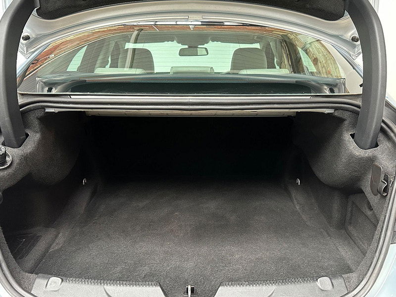 Jaguar XE 2.0d Portfolio Auto Euro 6 (s/s) 4dr 4dr Automatic 2025