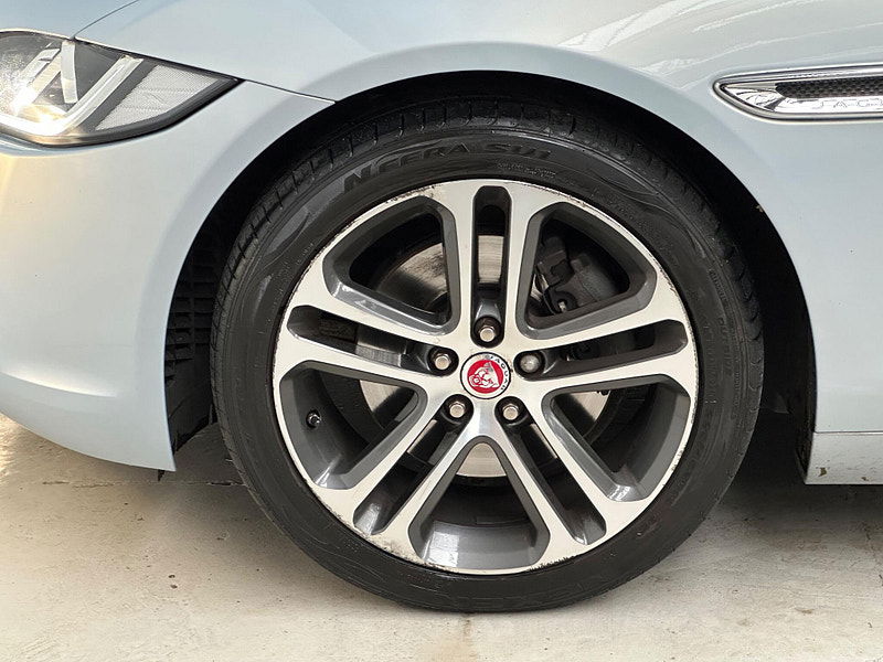 Jaguar XE 2.0d Portfolio Auto Euro 6 (s/s) 4dr 4dr Automatic 2025