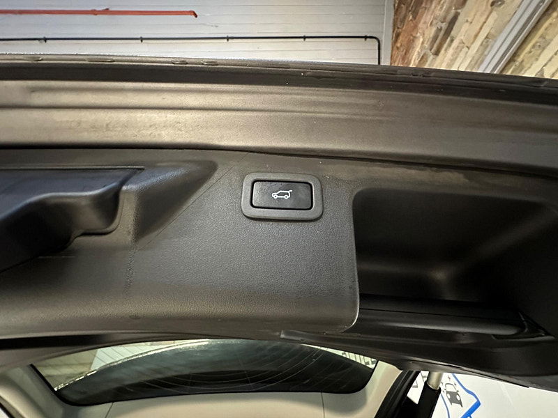 Land Rover Discovery Sport 2.0 TD4 SE Tech 4WD Euro 6 (s/s) 5dr 5dr Manual 2026