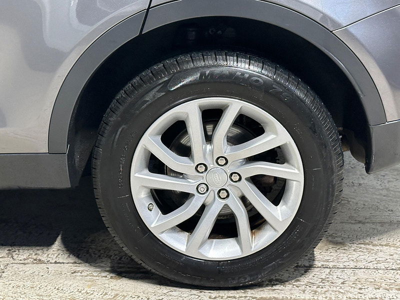 Land Rover Discovery Sport 2.0 TD4 SE Tech 4WD Euro 6 (s/s) 5dr 5dr Manual 2026