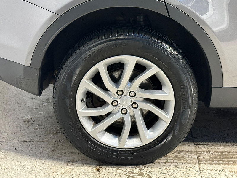 Land Rover Discovery Sport 2.0 TD4 SE Tech 4WD Euro 6 (s/s) 5dr 5dr Manual 2026