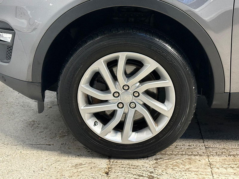 Land Rover Discovery Sport 2.0 TD4 SE Tech 4WD Euro 6 (s/s) 5dr 5dr Manual 2026