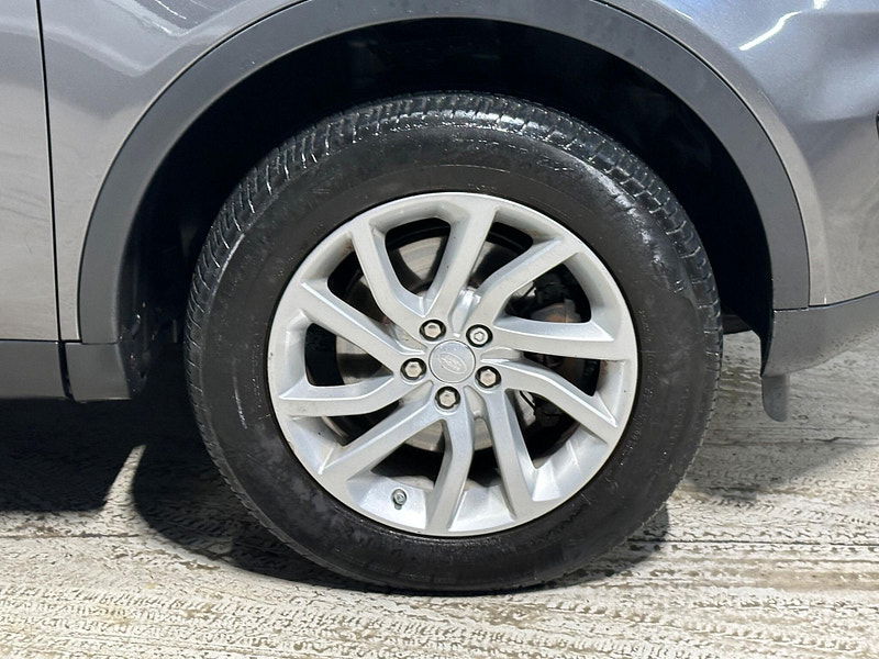 Land Rover Discovery Sport 2.0 TD4 SE Tech 4WD Euro 6 (s/s) 5dr 5dr Manual 2026