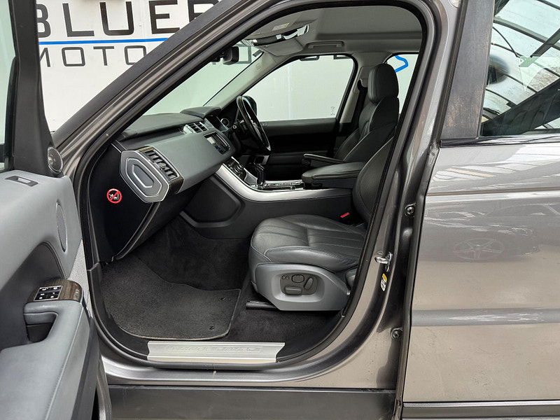 Land Rover Range Rover Sport 3.0 SD V6 HSE Auto 4WD Euro 5 (s/s) 5dr 5dr Automatic 2025