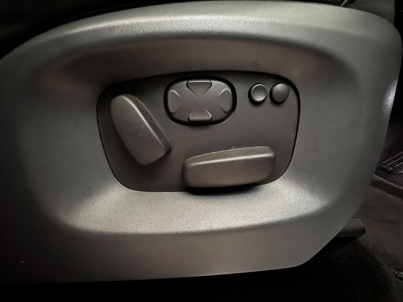 Land Rover Range Rover Sport 3.0 SD V6 HSE Auto 4WD Euro 5 (s/s) 5dr 5dr Automatic 2025