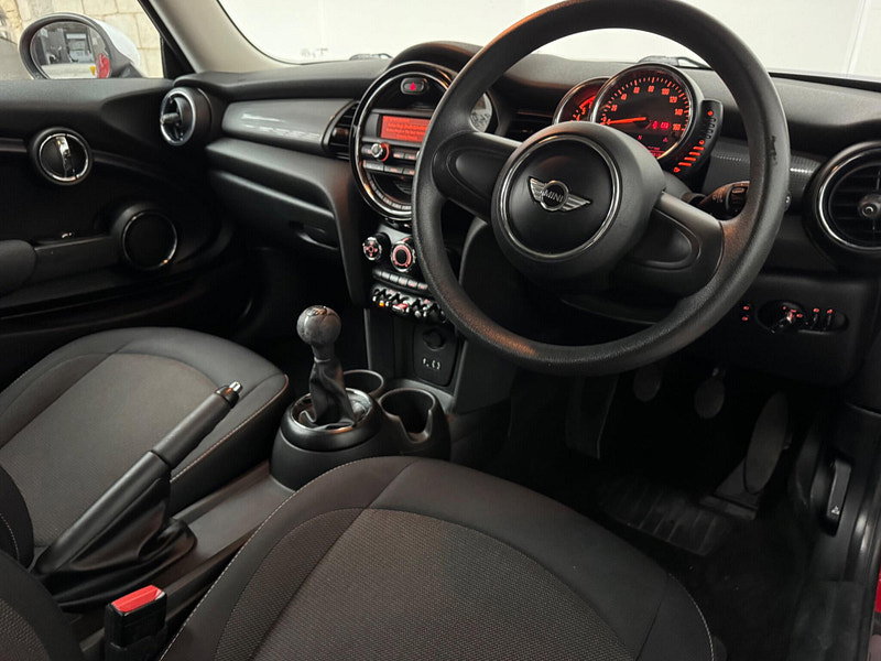 MINI Hatch 1.5 Cooper D Euro 6 (s/s) 3dr 3dr Manual 2026