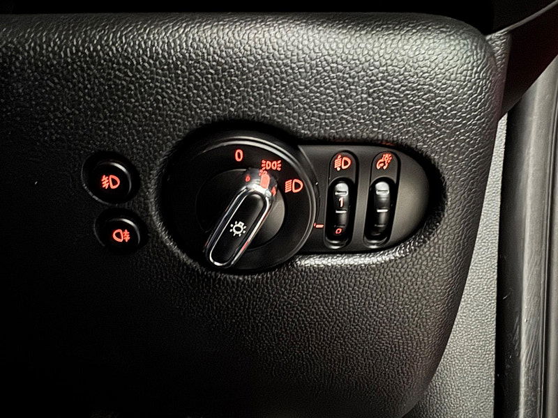 MINI Hatch 1.5 Cooper D Euro 6 (s/s) 3dr 3dr Manual 2026