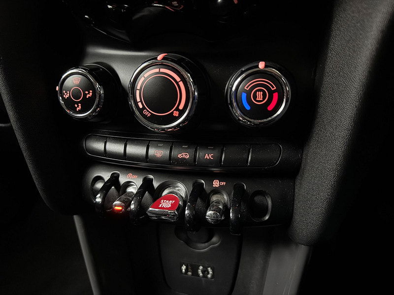 MINI Hatch 1.5 Cooper D Euro 6 (s/s) 3dr 3dr Manual 2026