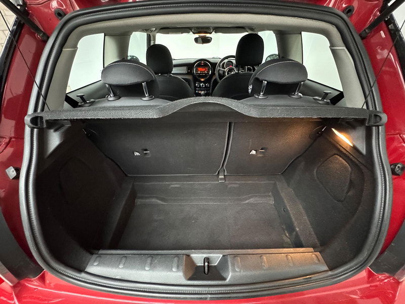 MINI Hatch 1.5 Cooper D Euro 6 (s/s) 3dr 3dr Manual 2026