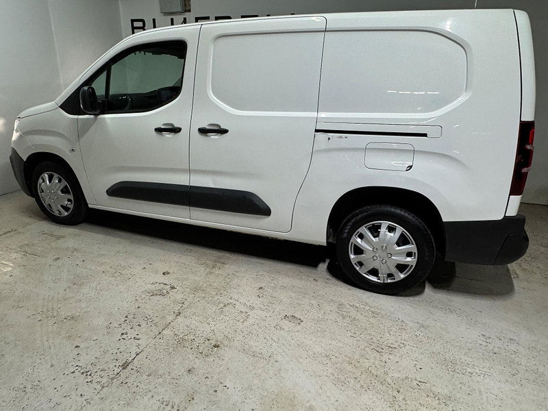 Peugeot Partner 1.6 BlueHDi 950 Professional Long Panel Van LWB Euro 6 (s/s) 6dr 6dr Manual 2025