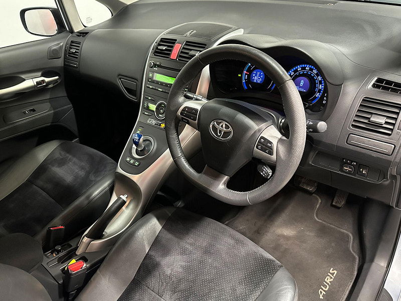 Toyota Auris 1.8 VVT-h T Spirit CVT Euro 5 (s/s) 5dr 5dr Automatic 2025