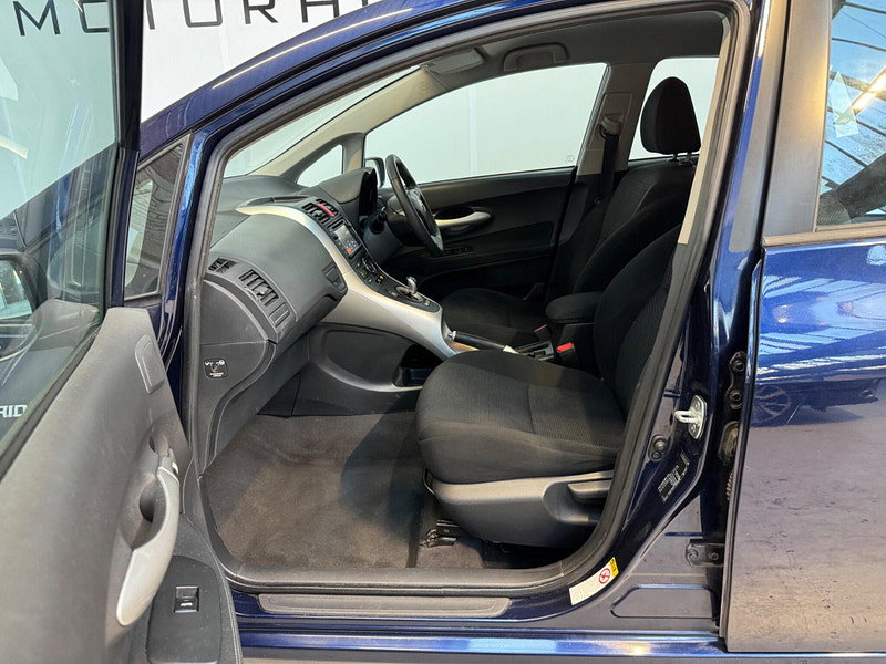 Toyota Auris 1.8 VVT-h T4 CVT Euro 5 (s/s) 5dr 5dr Automatic 2026