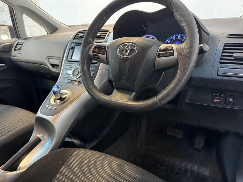 Toyota Auris 1.8 VVT-h T4 CVT Euro 5 (s/s) 5dr 5dr Automatic 2026