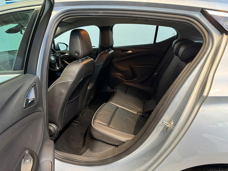 Vauxhall Astra 1.6 CDTi BlueInjection Elite Euro 6 (s/s) 5dr 5dr Manual 2025