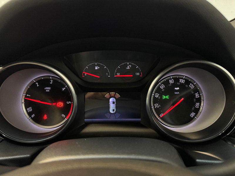 Vauxhall Insignia 2.0 Turbo D BlueInjection SRi VX Line Nav Grand Sport Euro 6 (s/s) 5dr 5dr Manual 2025