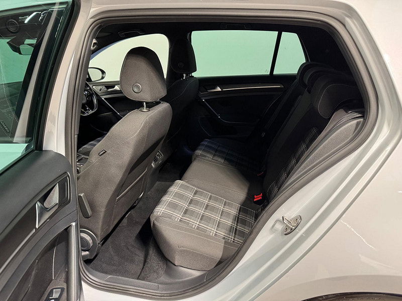 Volkswagen Golf 2.0 TDI GTD Euro 6 (s/s) 5dr 5dr Manual 2025