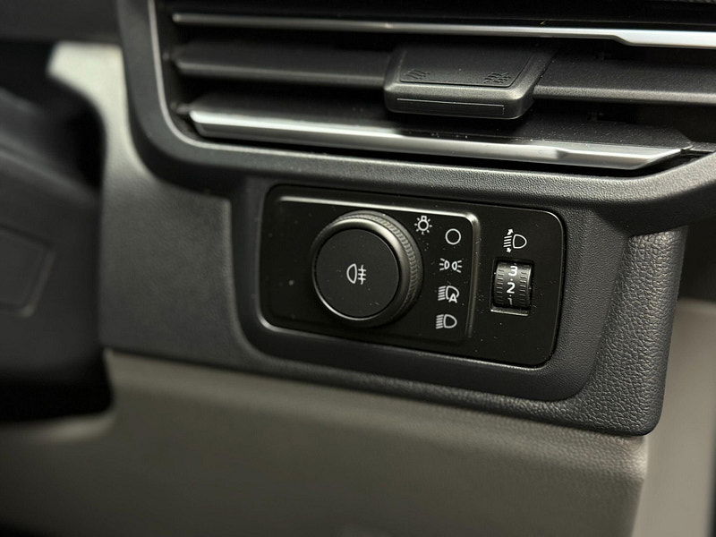 Ford Transit Custom 2.0 300 EcoBlue Limited L2 H1 Euro 6 (s/s) 5dr 5dr Manual 2025