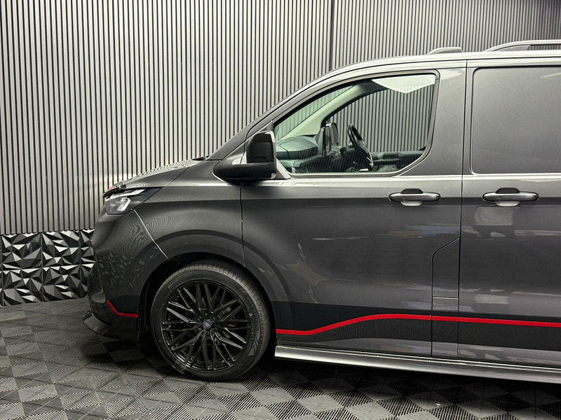 Ford Transit Custom 2.0 300 EcoBlue Limited L2 H1 Euro 6 (s/s) 5dr 5dr Manual 2025