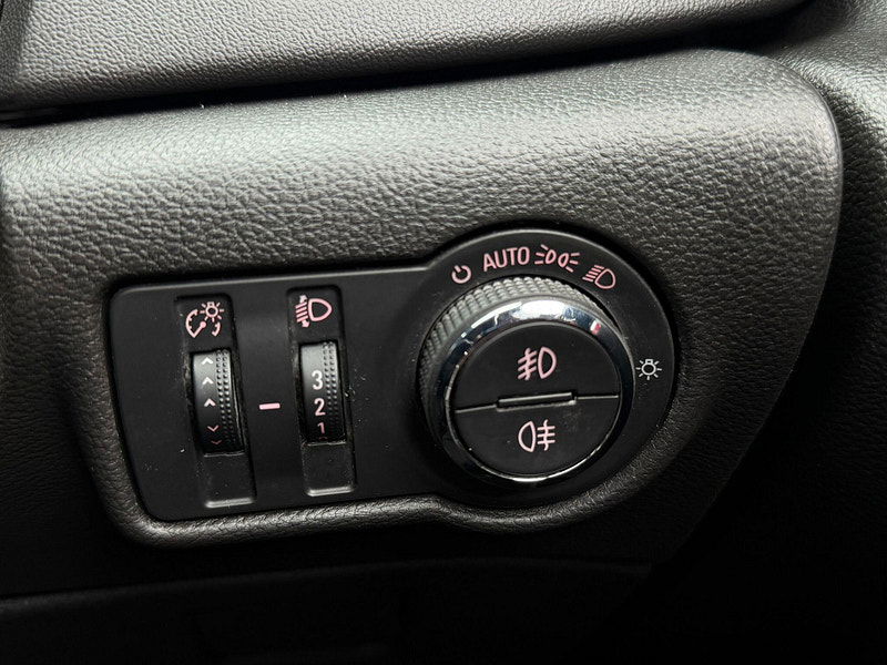 Vauxhall Astra 2.0 CDTi ecoFLEX Elite Euro 5 (s/s) 5dr 5dr Manual 2026