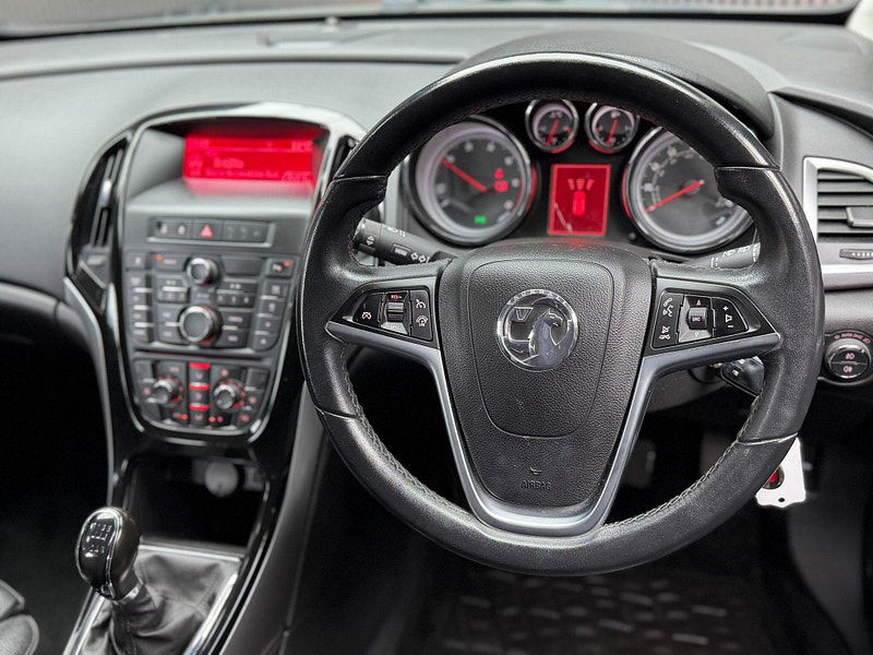 Vauxhall Astra 2.0 CDTi ecoFLEX Elite Euro 5 (s/s) 5dr 5dr Manual 2026