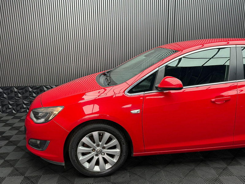 Vauxhall Astra 2.0 CDTi ecoFLEX Elite Euro 5 (s/s) 5dr 5dr Manual 2026