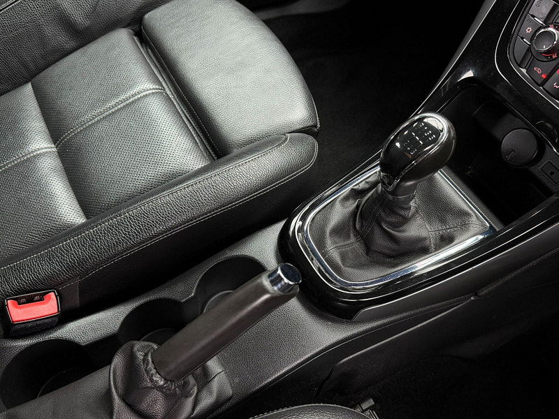 Vauxhall Astra 2.0 CDTi ecoFLEX Elite Euro 5 (s/s) 5dr 5dr Manual 2026