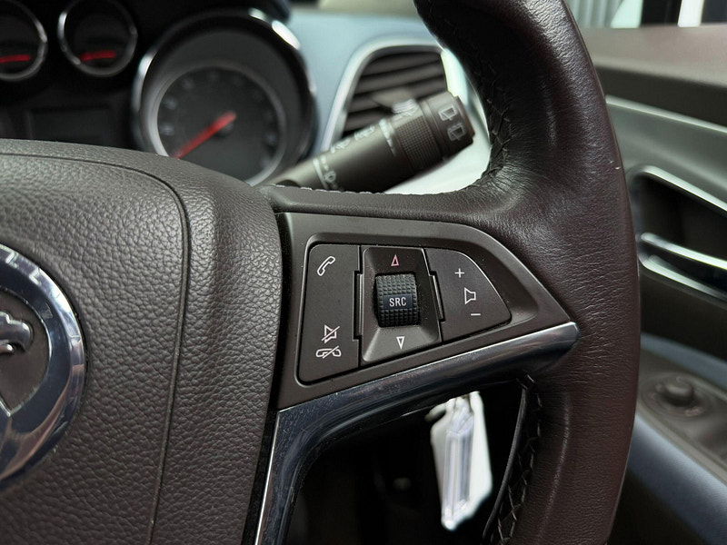 Vauxhall Mokka 1.7 CDTi Exclusiv 2WD Euro 5 (s/s) 5dr 5dr Manual 2025