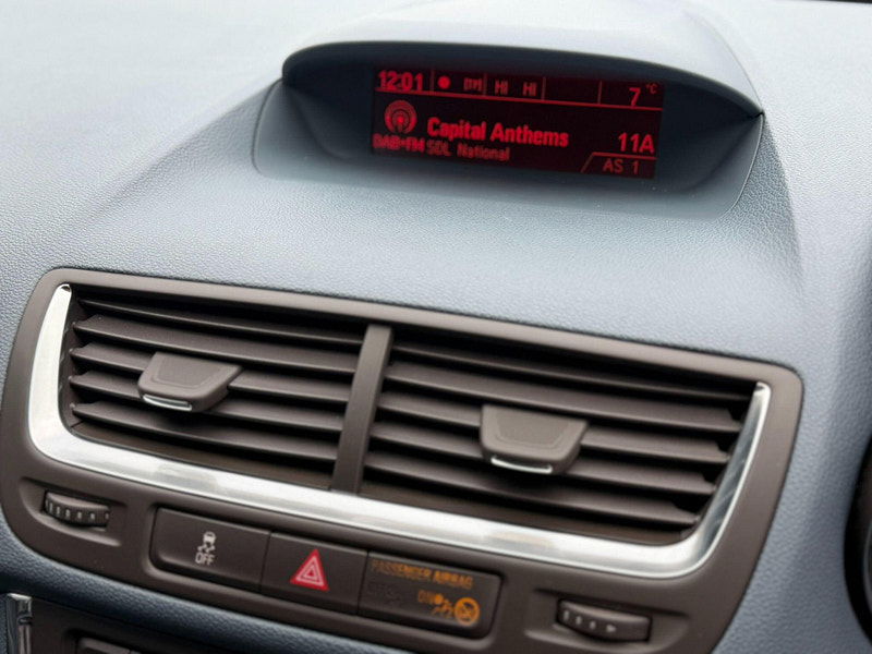 Vauxhall Mokka 1.7 CDTi Exclusiv 2WD Euro 5 (s/s) 5dr 5dr Manual 2025